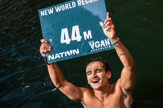 44 Meters! Côme Girardot Set A New World Record in Death Diving